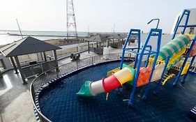 شاطىء الرمال للأجنحة الفندقية - (للعائلات فقط)